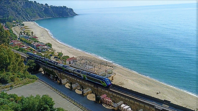 treno pop Lamezia Terme foto Associazione Ferrovie in Calabria 1 - Meraviglie di Calabria - 13