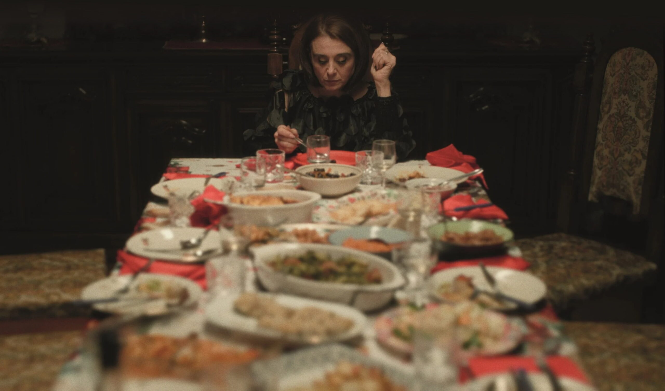 Cinema Il quieto vivere di Gianluca Matarrese una scena del film il pranzo di natale scaled - Alla Mostra del Cinema di Venezia due film girati in Calabria - 9 Cinema Il quieto vivere di Gianluca Matarrese una scena del film il pranzo di natale scaled - Meraviglie di Calabria - 8