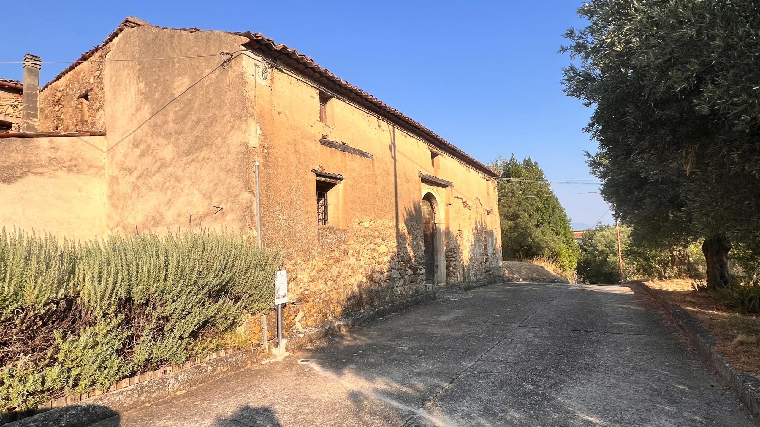Convento degli Agostiniani Zumpano scaled - Zumpano riscopre le sue radici: il Convento degli Agostiniani, un simbolo storico - 3 Convento degli Agostiniani Zumpano scaled - Meraviglie di Calabria - 2