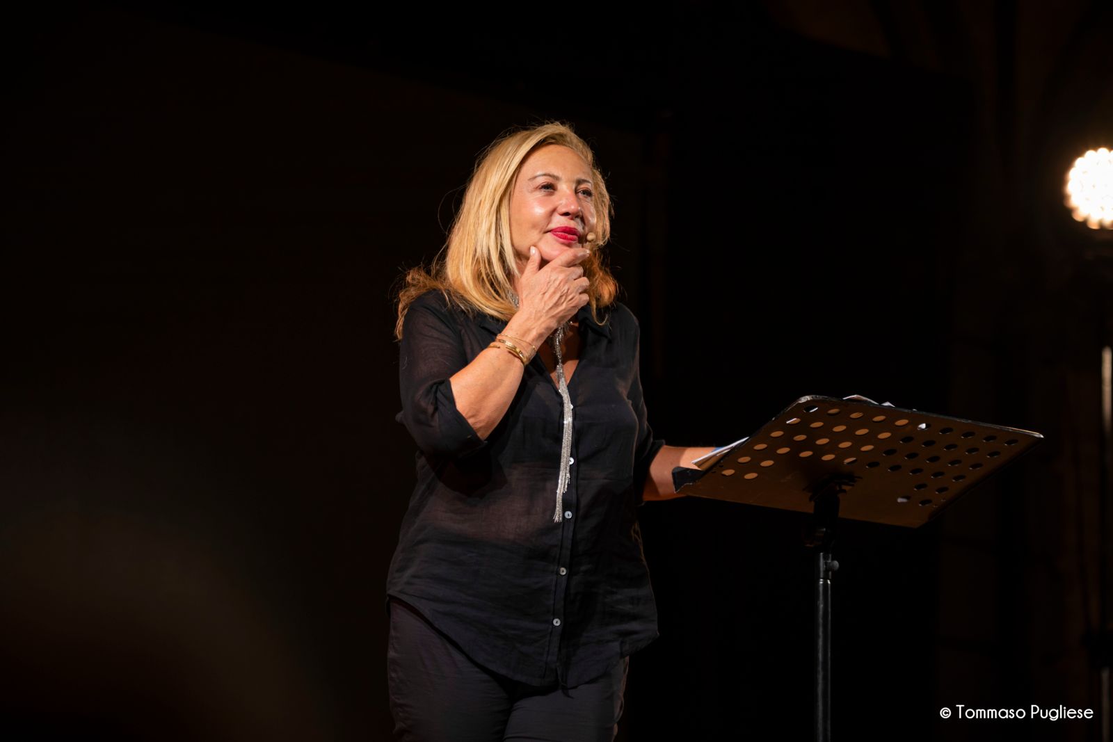 Iaia Forte Estate a casa Berto ph Tommaso Pugliese - Letteratura, musica e cinema per i dieci anni di Estate a Casa Berto - 9 Iaia Forte Estate a casa Berto ph Tommaso Pugliese - Meraviglie di Calabria - 8