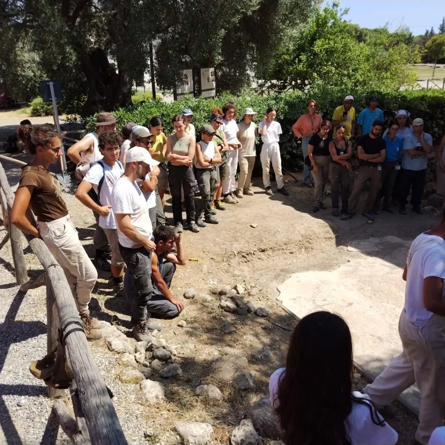 Parco archeologico Locri Missione archeologica 2025 3 - Scavi e ricerca, cosa sta cambiando nel Parco Archeologico di Locri - 17 Parco archeologico Locri Missione archeologica 2025 3 - Meraviglie di Calabria - 16