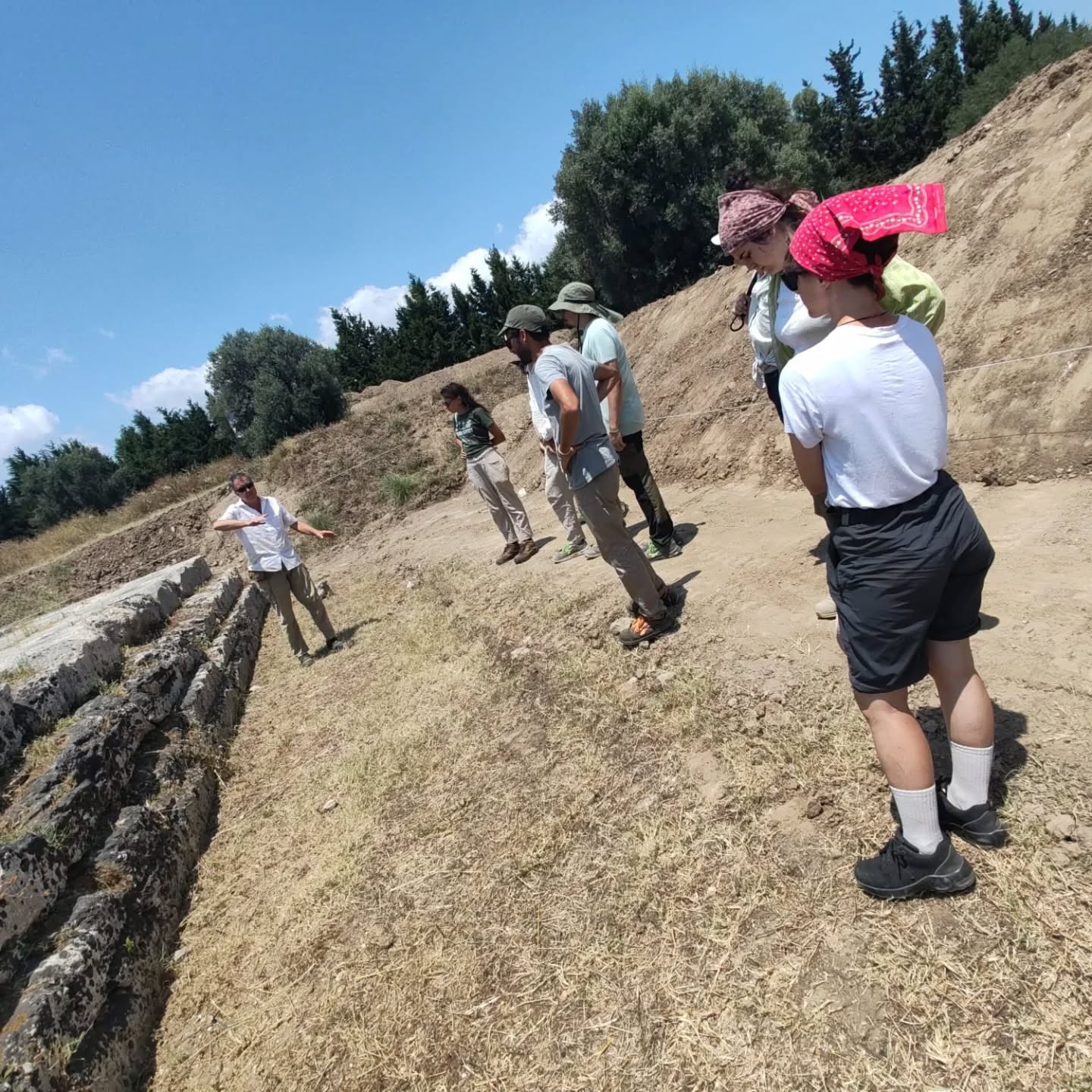 Parco archeologico Locri Missione archeologica 2025 4 - Scavi e ricerca, cosa sta cambiando nel Parco Archeologico di Locri - 15 Parco archeologico Locri Missione archeologica 2025 4 - Meraviglie di Calabria - 14