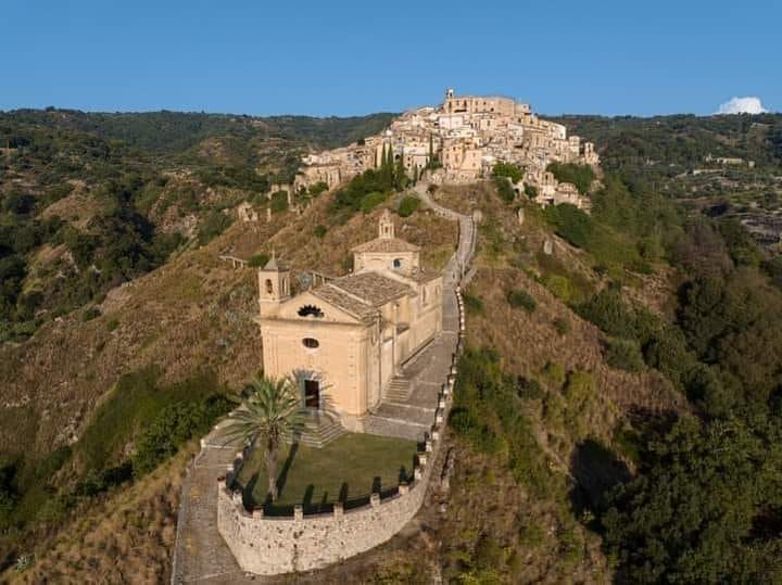 badolato - Badolato, l’autunno del FAI riscopre la bellezza dei luoghi nascosti - 13 badolato - Meraviglie di Calabria - 12