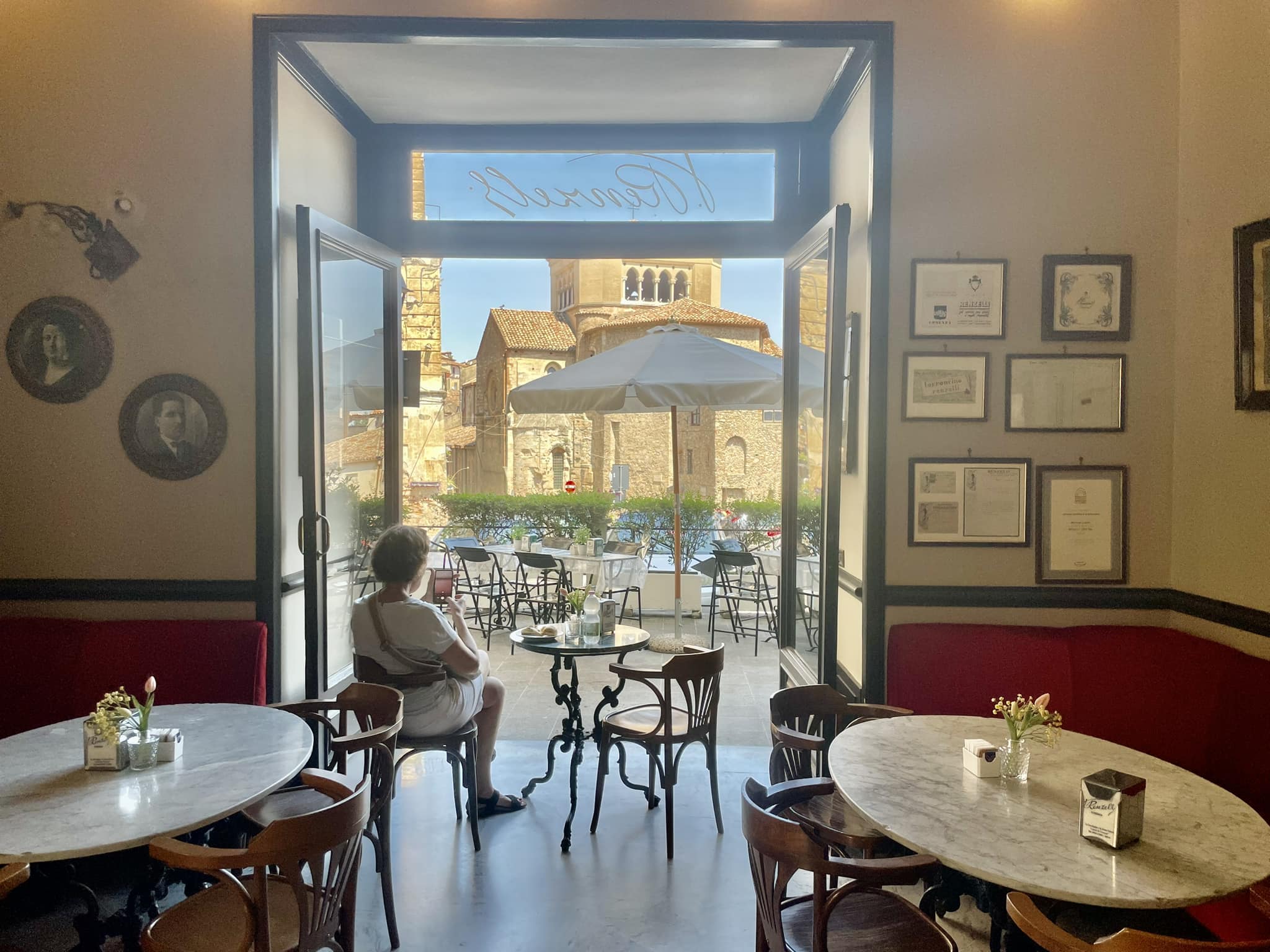 Caffe Renzelli interni 1 - Meraviglie di Calabria - 10