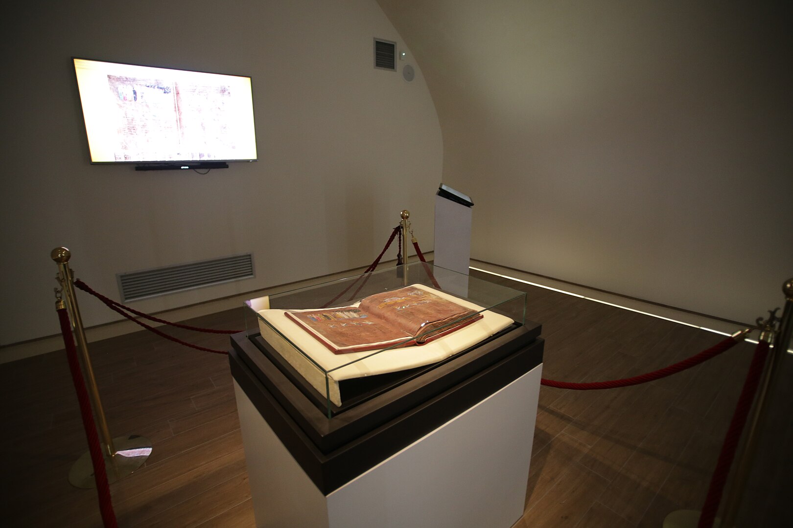 Codex Purpureus Rossanensis Di Michele Abastante Opera propria CC BY SA 4.0 - Meraviglie di Calabria - 4