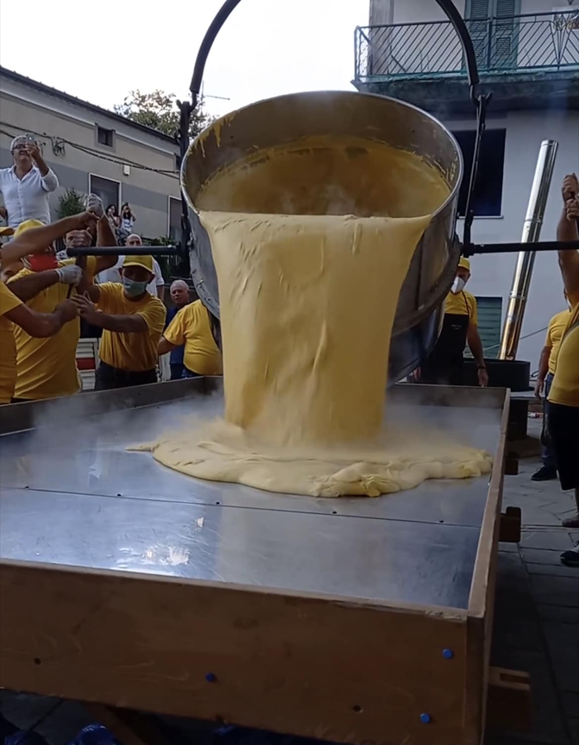 Dipignano sagra della polenta 3 - Sagra della Polenta, a Dipignano si festeggia la 60ª edizione - 5 Dipignano sagra della polenta 3 - Meraviglie di Calabria - 4