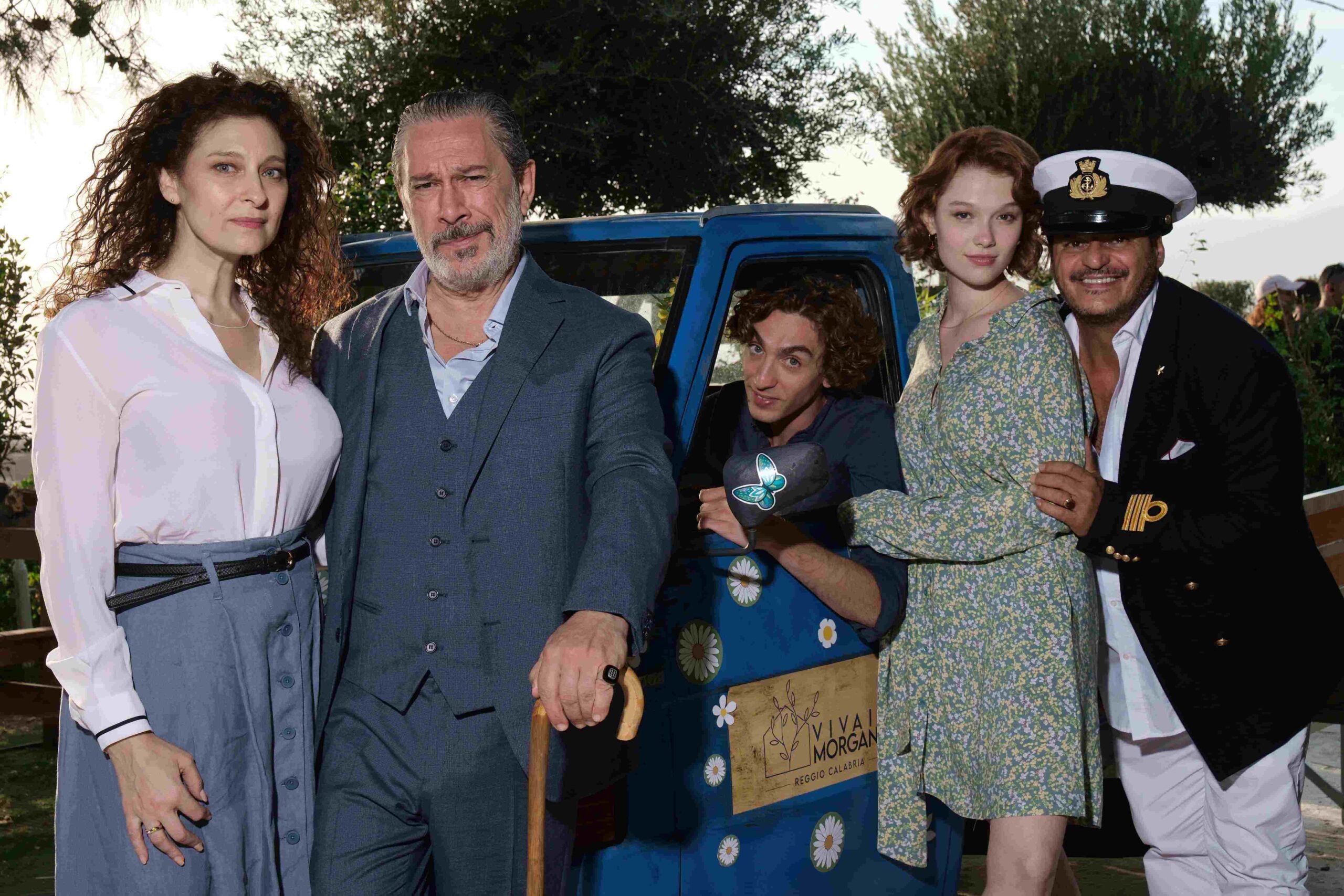 Film Tv Tutto a posto Del Giudice Di Mauro Eburnea Fazzini Gerardi a scaled - 'Tutto a Posto', in prima serata su Rai 1 il film commedia girato a Reggio - 11 Film Tv Tutto a posto Del Giudice Di Mauro Eburnea Fazzini Gerardi a scaled - Meraviglie di Calabria - 10