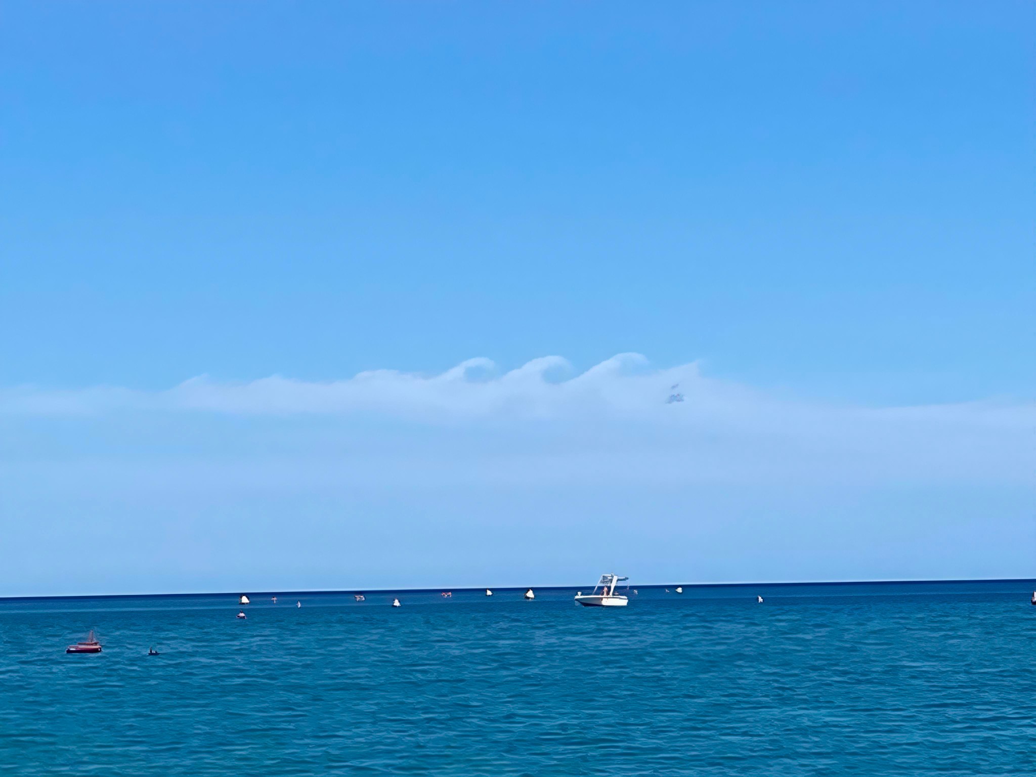 Nuvole Caminia 𝗞𝗲𝗹𝘃𝗶𝗻 𝗛𝗲𝗹𝗺𝗵𝗼𝗹𝘁𝘇 foto di 𝗠𝗼𝗻𝗶𝗰𝗮 𝗦𝗮𝗯𝗮𝘁𝗶𝗻𝗶 3 - Meraviglie di Calabria - 2