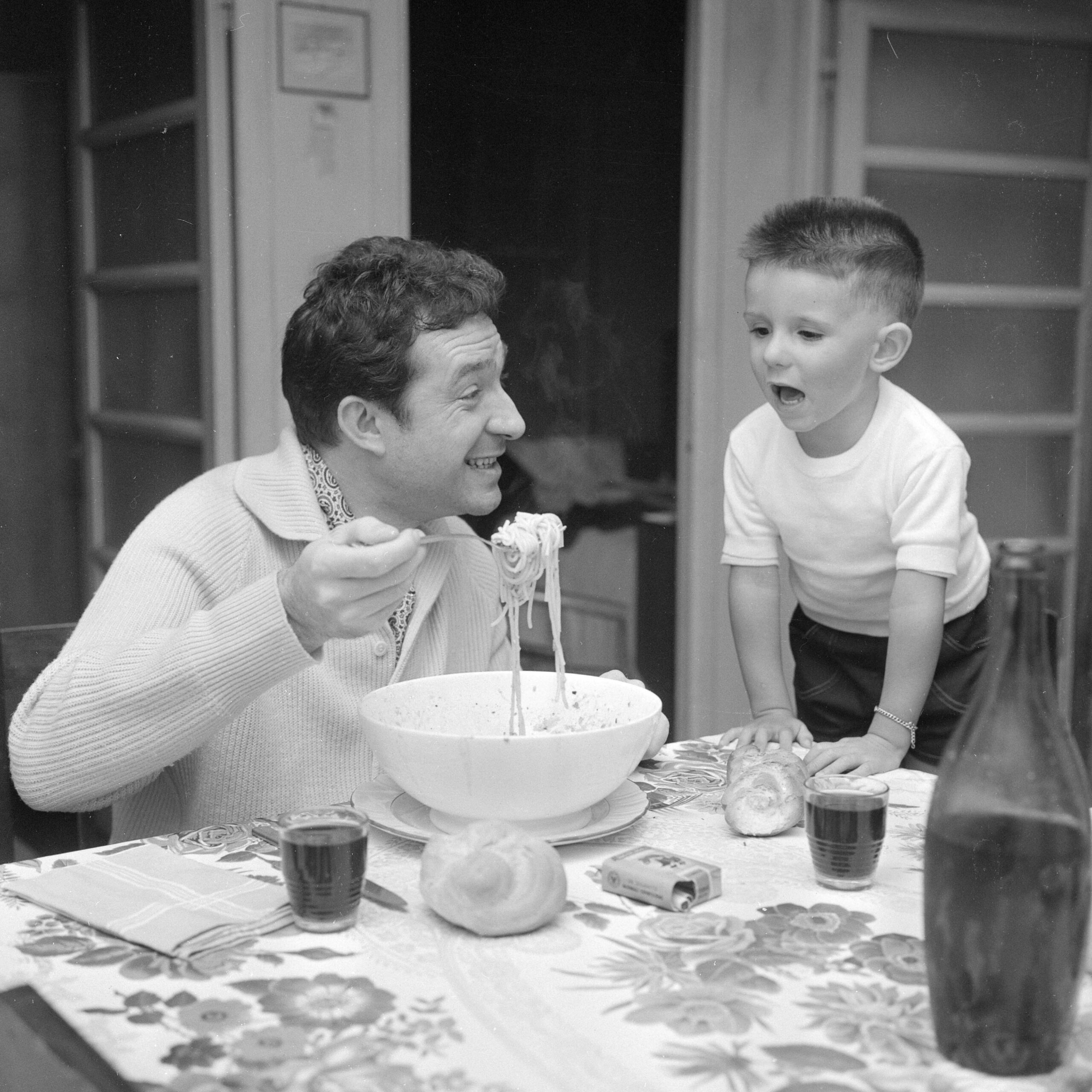 Tognazzi Ugo di Noi archivio collezione garzia 1 scaled - “Ugo di Noi”, a Tropea la grande monografica dedicata a Tognazzi - 7 Tognazzi Ugo di Noi archivio collezione garzia 1 scaled - Meraviglie di Calabria - 6