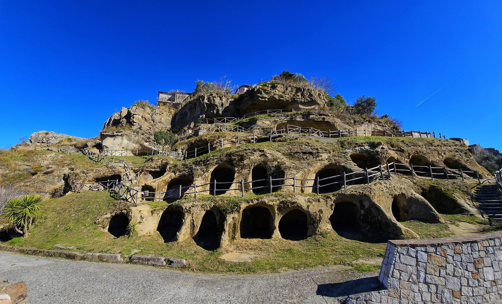 FAI Verzino KR Insediamento rupestre foto Antonio Biafora - Meraviglie di Calabria - 12