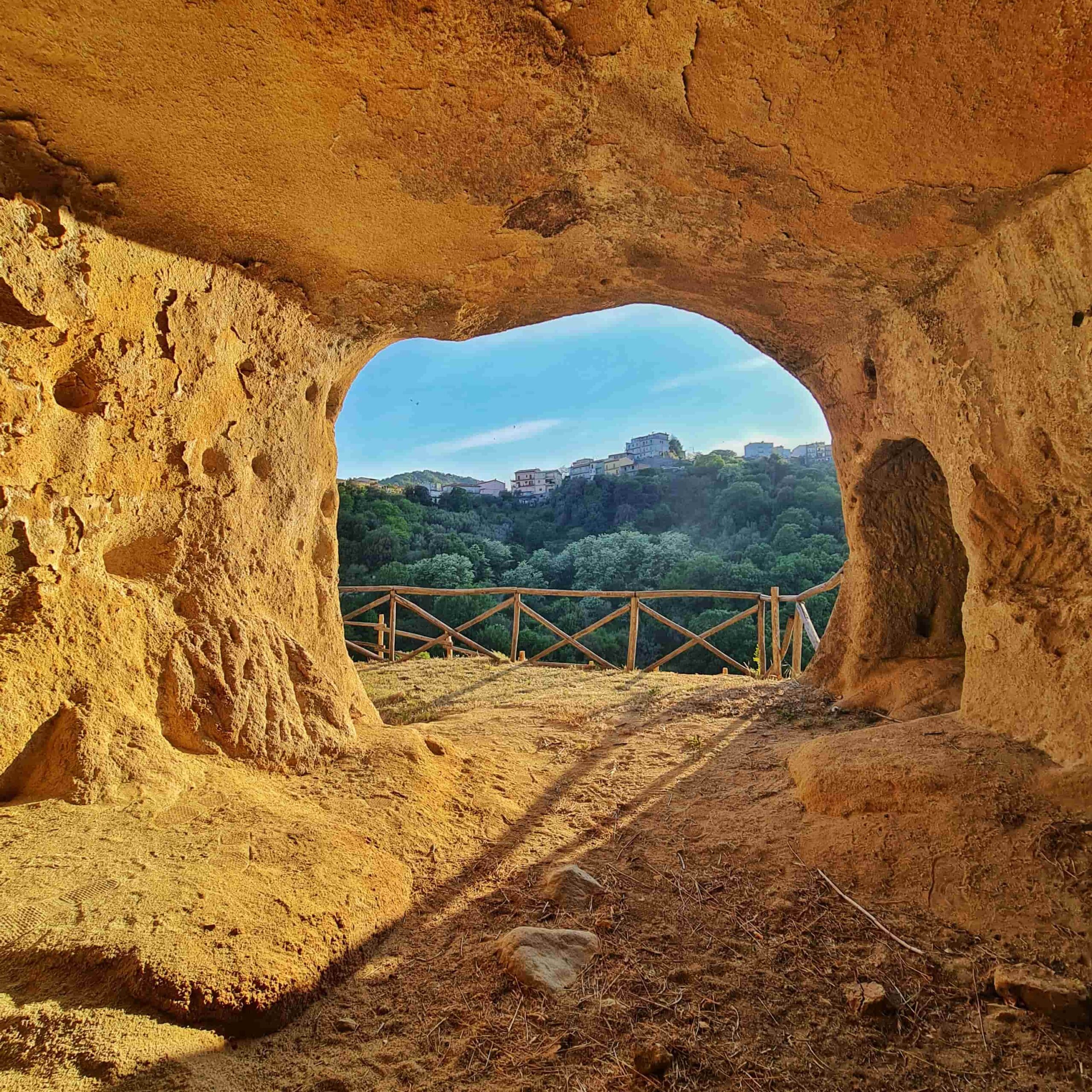 FAI verzino e le grotte rupestri ph Antonio Biafora 1 scaled - Giornate FAI d’Autunno, ecco le aperture straordinarie in Calabria - 29 FAI verzino e le grotte rupestri ph Antonio Biafora 1 scaled - Meraviglie di Calabria - 28