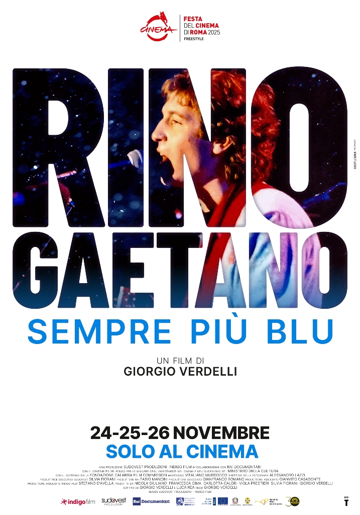 MANIFESTO RINO GATEANO SEMPRE PIU BLU - Rino Gaetano, il film nato al Magna Graecia Film Festival - 5 MANIFESTO RINO GATEANO SEMPRE PIU BLU - Meraviglie di Calabria - 4
