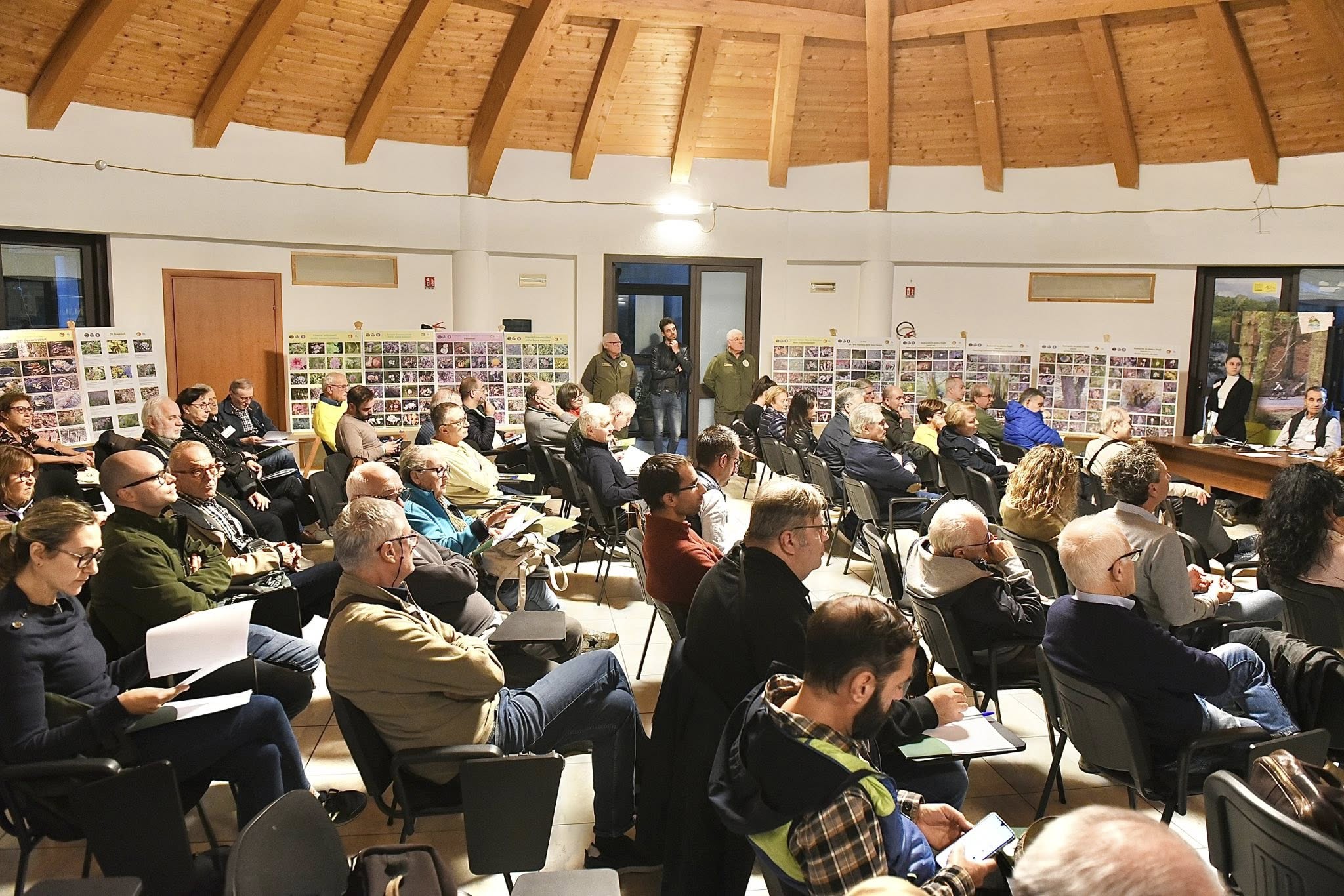 Parco Serre amb micologia 2 - Micologi da tutta Italia nel Parco delle Serre per il Comitato dell’AMB - 3 Parco Serre amb micologia 2 - Meraviglie di Calabria - 2