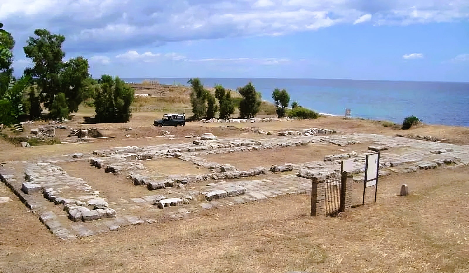 TempioDiApolloAleo1 a - Calabria, piano da 8,7 milioni dal MIC per il patrimonio culturale - 3 TempioDiApolloAleo1 a - Meraviglie di Calabria - 2