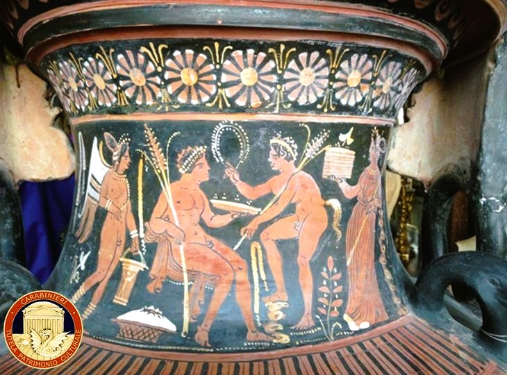 Archeologia cratere a mascheroni IV secolo aC ritrovamento venezia 5 - Rarità magnogreche ritrovate, il tesoro è destinato a Vibo Valentia - 13 Archeologia cratere a mascheroni IV secolo aC ritrovamento venezia 5 - Meraviglie di Calabria - 12