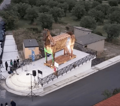 Francavilla cavallo troia epeo 11 - Amanti del mito, è in Calabria il Cavallo di Troia costruito da Epeo - 23 Francavilla cavallo troia epeo 11 - Meraviglie di Calabria - 22