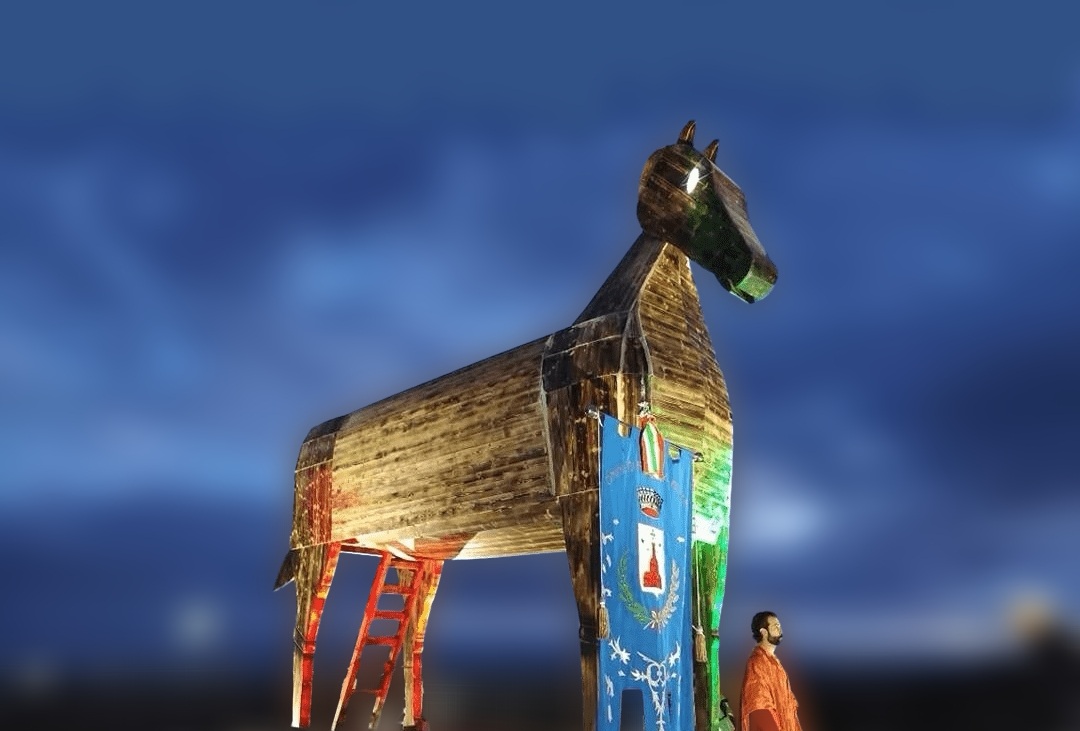 Francavilla cavallo troia epeo 14 a - Amanti del mito, è in Calabria il Cavallo di Troia costruito da Epeo - 11 Francavilla cavallo troia epeo 14 a - Meraviglie di Calabria - 10