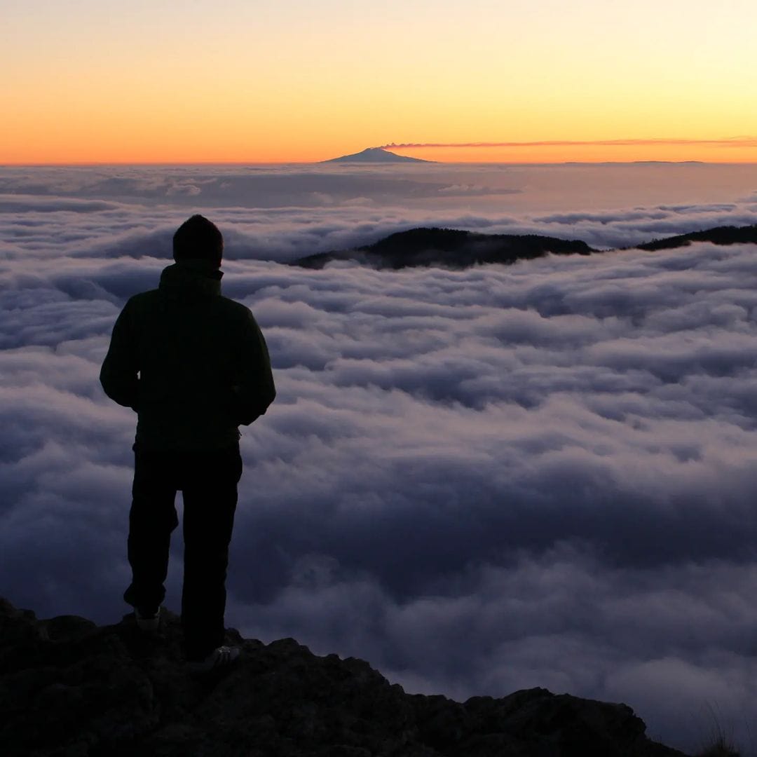 Montagna vista Stromboli dal Monte Reventino Ph Angelo Gigliotti - A passo lento, dall'Aspromonte al Pollino scoprire la "Calabria a Piedi" - 5 Montagna vista Stromboli dal Monte Reventino Ph Angelo Gigliotti - Meraviglie di Calabria - 4