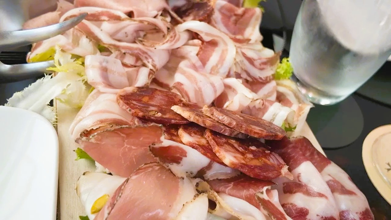 Salumi - Saluti dalla Calabria, il nuovo format che svela capolavori gastronomici - 15 Salumi - Meraviglie di Calabria - 14