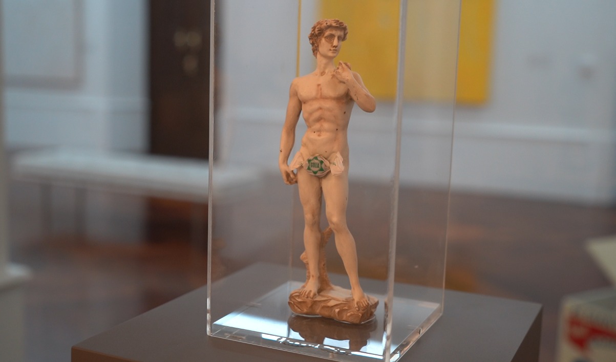 Galleria Nazionale di Cosenza Francesco De Molfetta Davide e Golia Scultura in resina 2 - Meraviglie di Calabria - 2