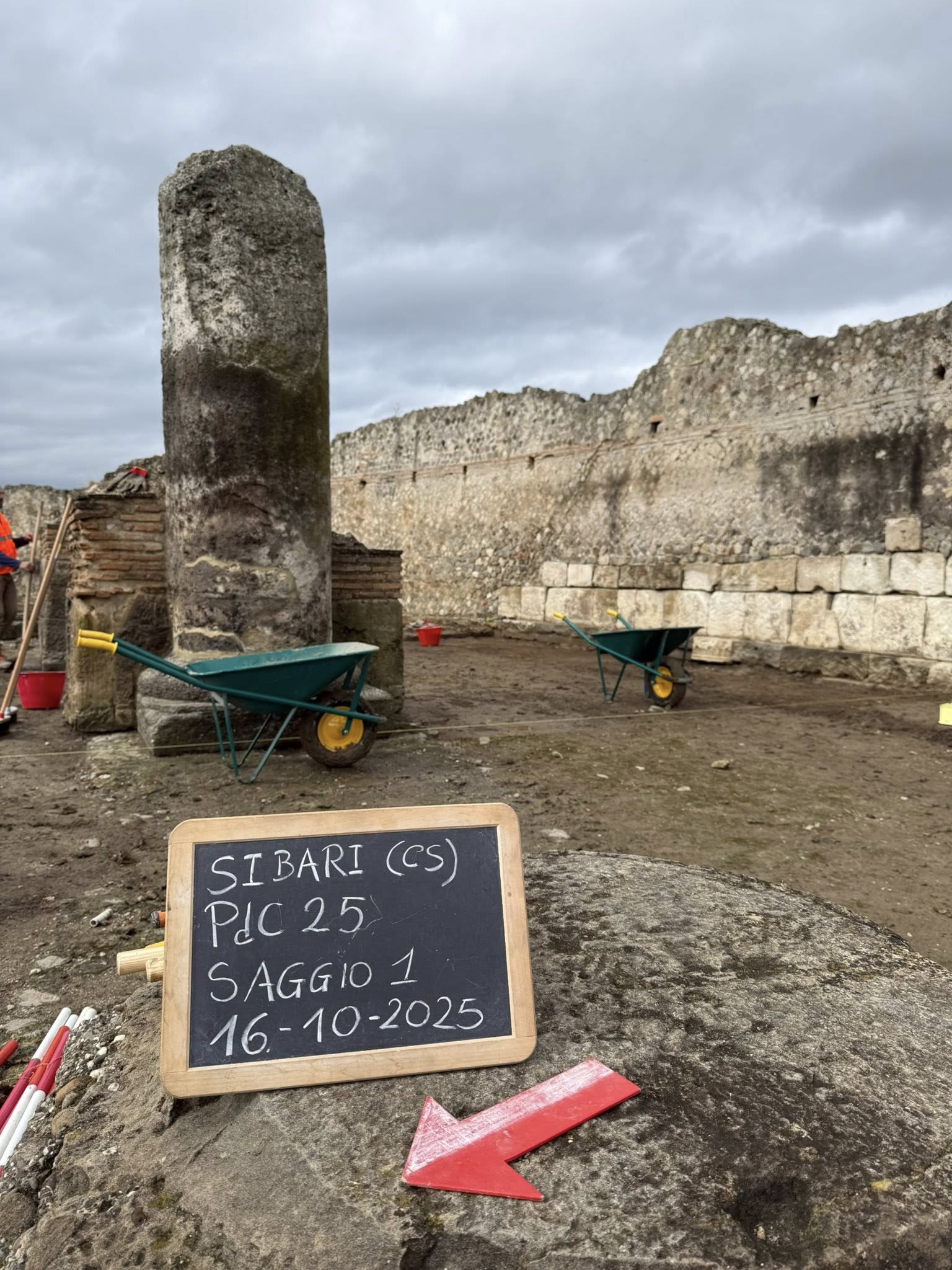 Parchi archeologici di Crotone e Sibari scavi 2025 6 - Torna alla luce la magnifica e inedita storia di Sybaris, Thurii e Copiae - 7 Parchi archeologici di Crotone e Sibari scavi 2025 6 - Meraviglie di Calabria - 6