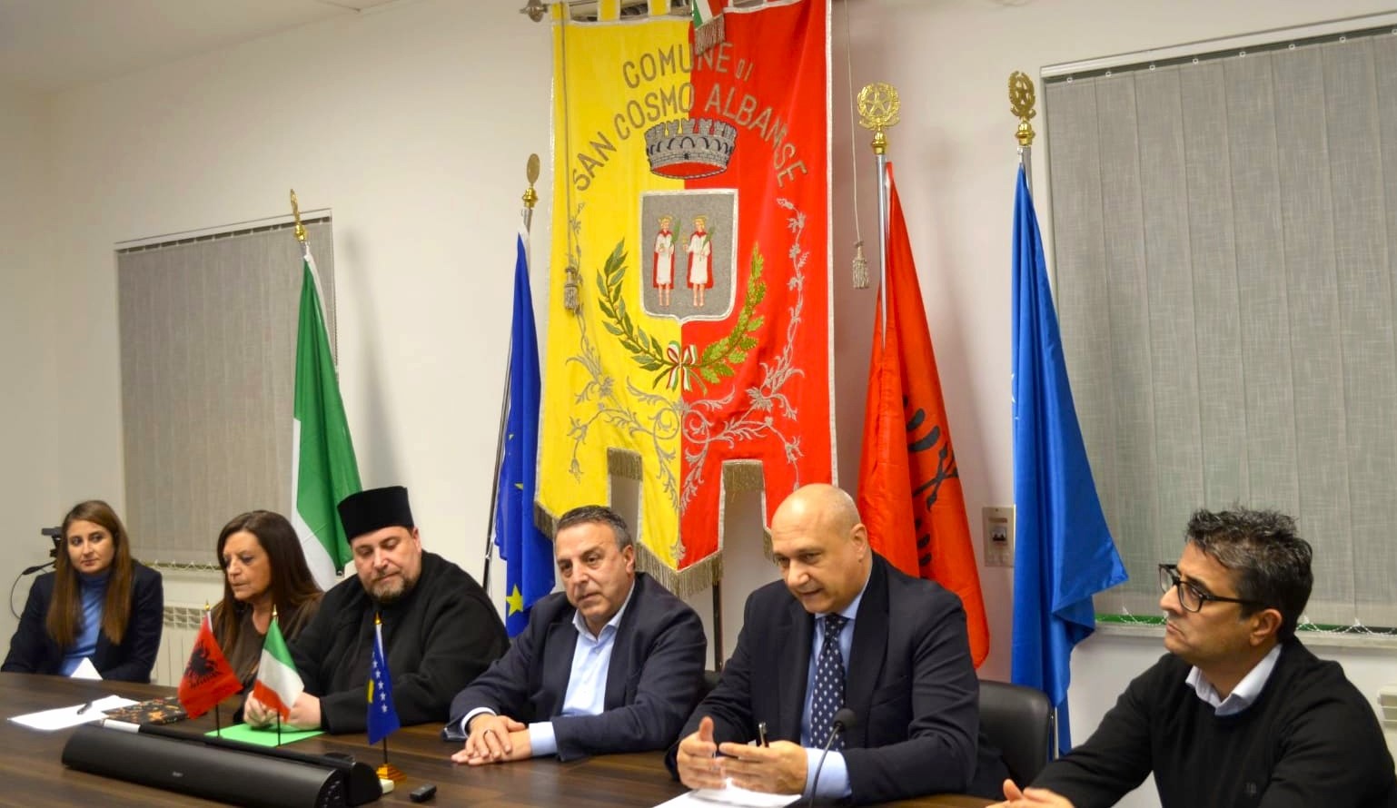 San Cosmo Albanese conferenza Serembe 1 - Il borgo della poesia arbëresh, San Cosmo celebra il suo Zef Serembe - 3 San Cosmo Albanese conferenza Serembe 1 - Meraviglie di Calabria - 2