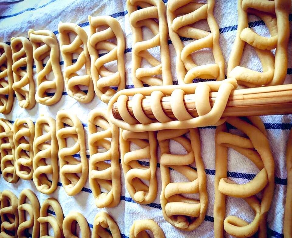 dolci natale nacatole o alaci duci 8 rotated - Alaci duci o nacàtole, i profumati dolcetti delle feste della Locride - 9 dolci natale nacatole o alaci duci 8 rotated - Meraviglie di Calabria - 8