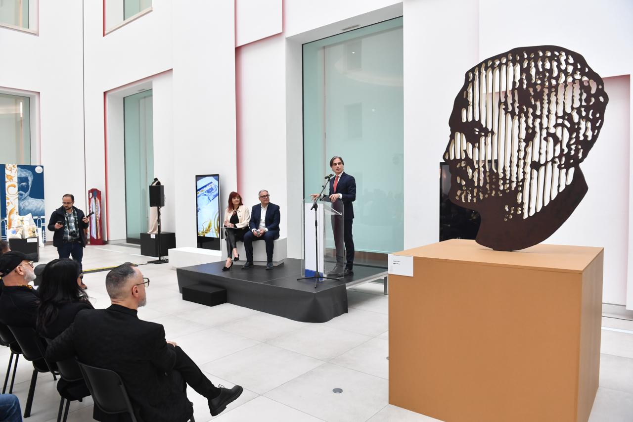 presentazione mostra Versace 1 - Il Museo del Mare di Reggio porterà il nome di Gianni Versace - 3 presentazione mostra Versace 1 - Meraviglie di Calabria - 2