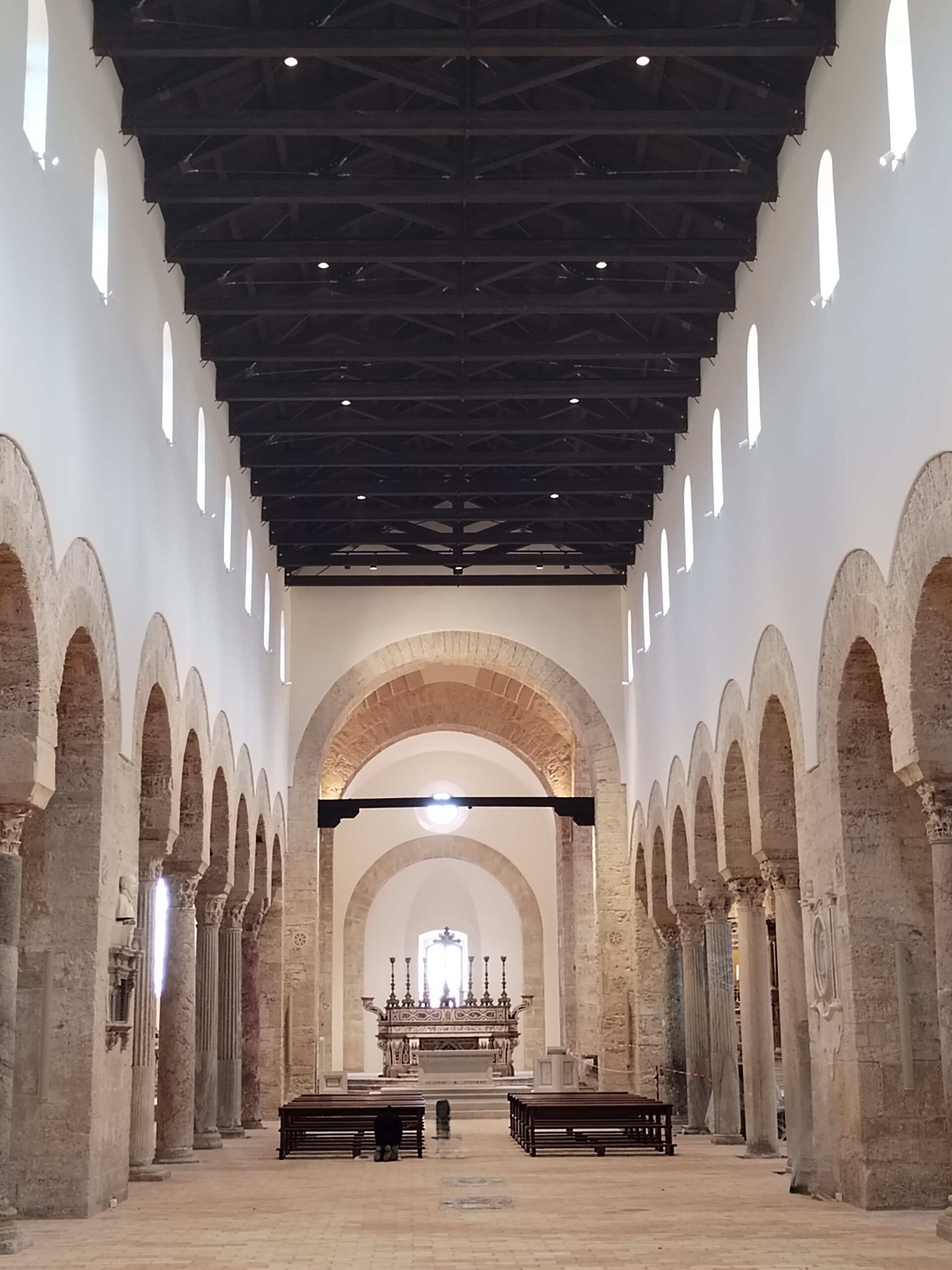 Gerace Cattedrale interno dopo del restauro 1 scaled - La magnifica Cattedrale di Gerace riapre le porte dopo il restauro - 13 Gerace Cattedrale interno dopo del restauro 1 scaled - Meraviglie di Calabria - 12