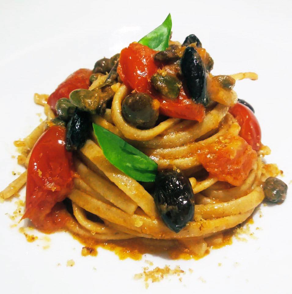 Struncatura ph Ditta Torre Gioia Tauro 11 - Struncatura, il romanzo della pasta "bandita" arrivata da Amalfi - 9 Struncatura ph Ditta Torre Gioia Tauro 11 - Meraviglie di Calabria - 8