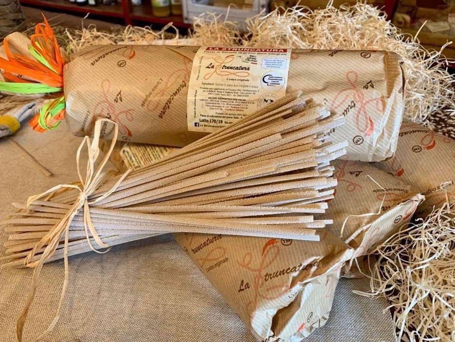 Struncatura ph Ditta Torre Gioia Tauro 2 - Struncatura, il romanzo della pasta "bandita" arrivata da Amalfi - 5 Struncatura ph Ditta Torre Gioia Tauro 2 - Meraviglie di Calabria - 4