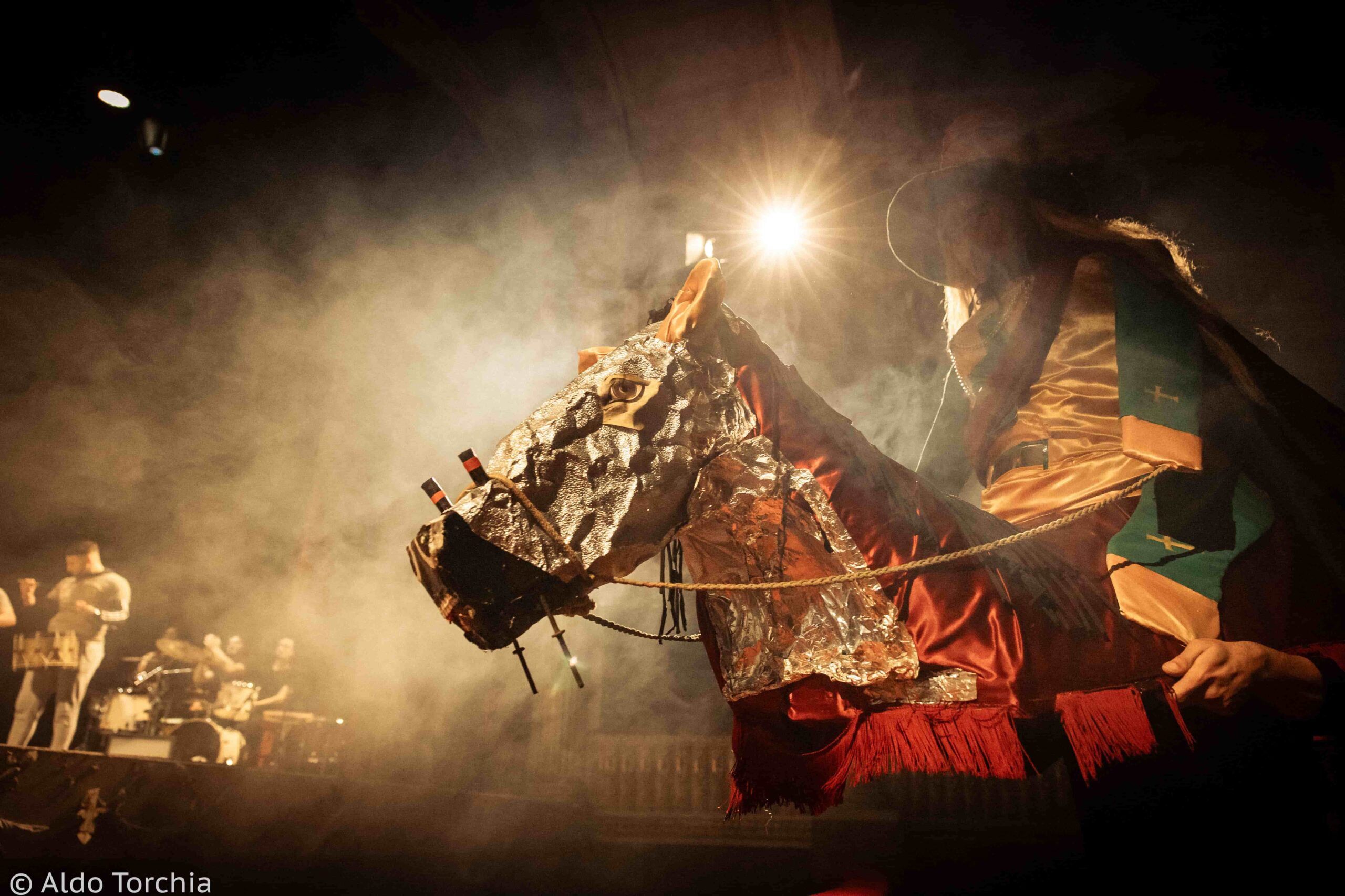 Teatro Rendano Vertigo OSB 47 scaled - Vertigo, al Teatro Rendano la voce del cuore battente del Mediterraneo - 21 Teatro Rendano Vertigo OSB 47 scaled - Meraviglie di Calabria - 20