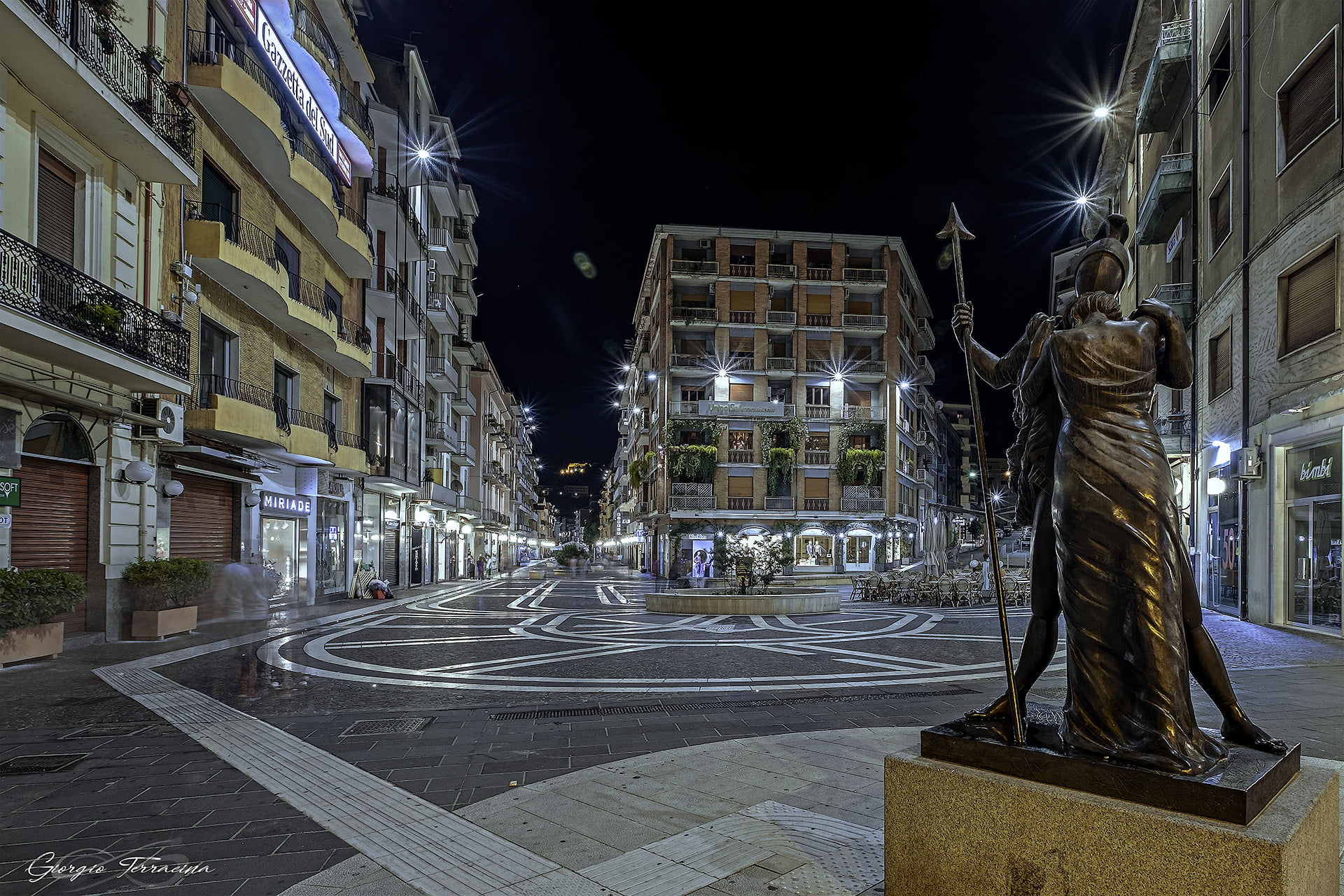 piazza kennedy ph Arriva a Cosenza la registrazione del promocosenza piazza kennedy ph Giorgio Terracina - Meraviglie di Calabria - 2