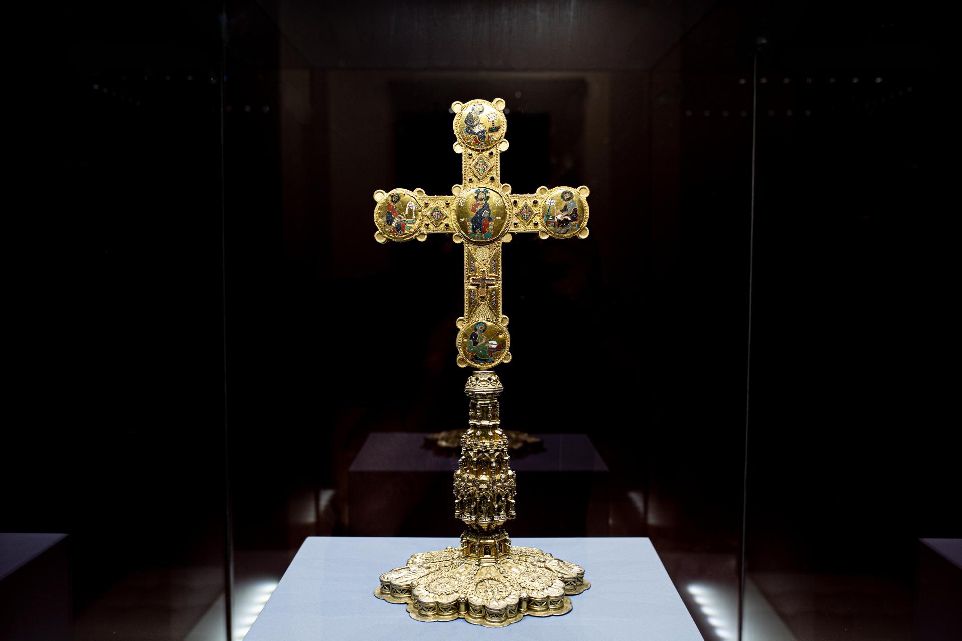 I tesori di Federico II, la Stauroteca di Cosenza al Museo Diocesano