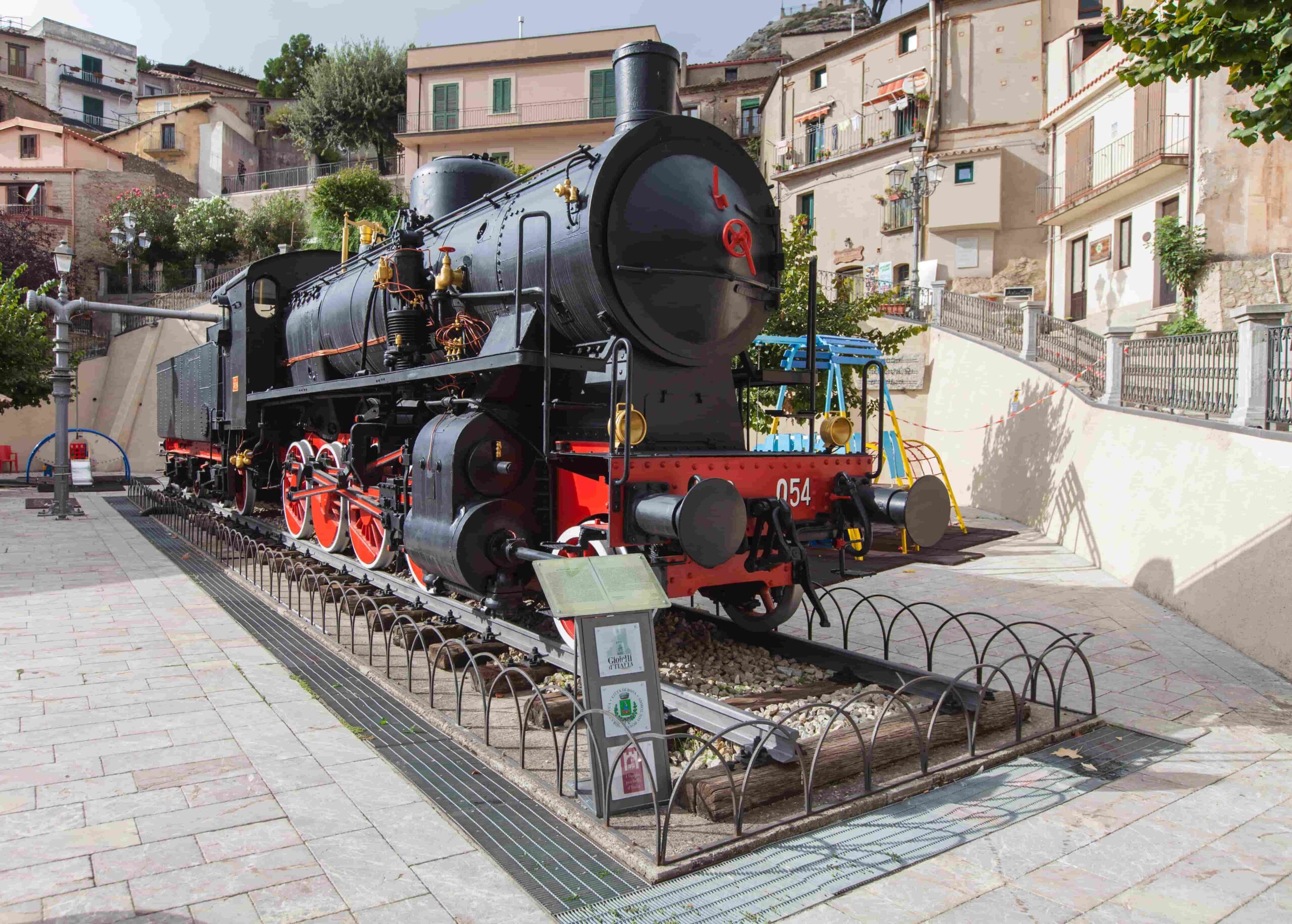 Bova locomotiva scaled - Meraviglie di Calabria - 24