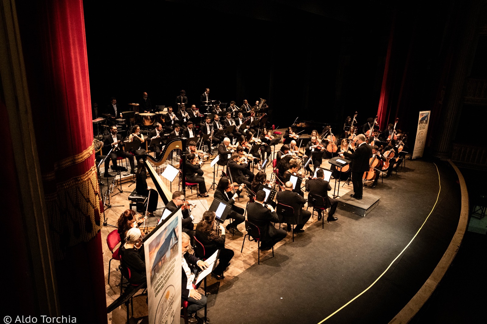 Ochestra Sinfonica Brutia Rendano Foto A. TORCHIA - ENNIO, il concerto-evento del M° Paolo Vivaldi con l'Orchestra Brutia - 3 Ochestra Sinfonica Brutia Rendano Foto A. TORCHIA - Meraviglie di Calabria - 2