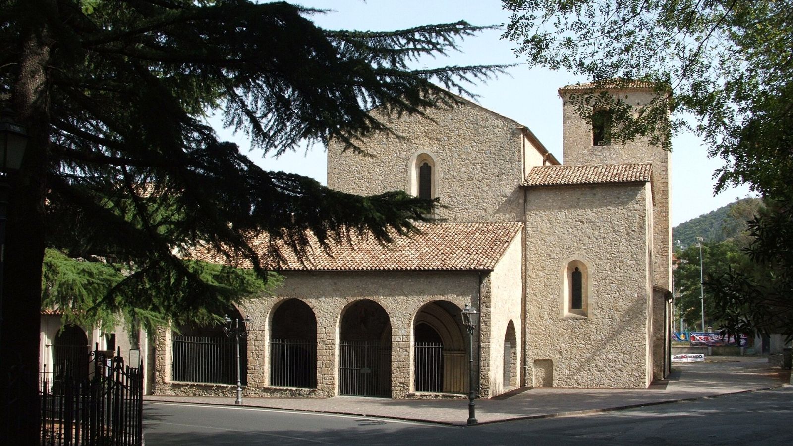 San Bernardino da Siena a Morano Calabro, il gotico dei Sanseverino