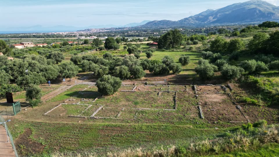 Laos Parco Archeologico - Meraviglie di Calabria - 12