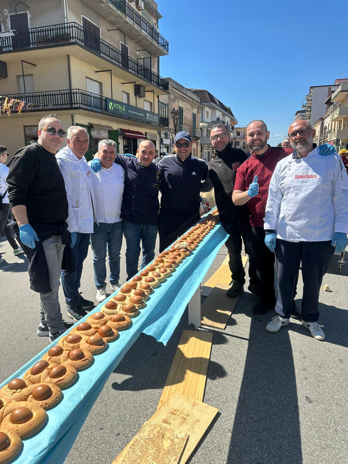 siderno sguta 5 - Dolci calabresi da record, per la Sguta di Siderno 549 metri di bontà - 5 siderno sguta 5 - Meraviglie di Calabria - 4