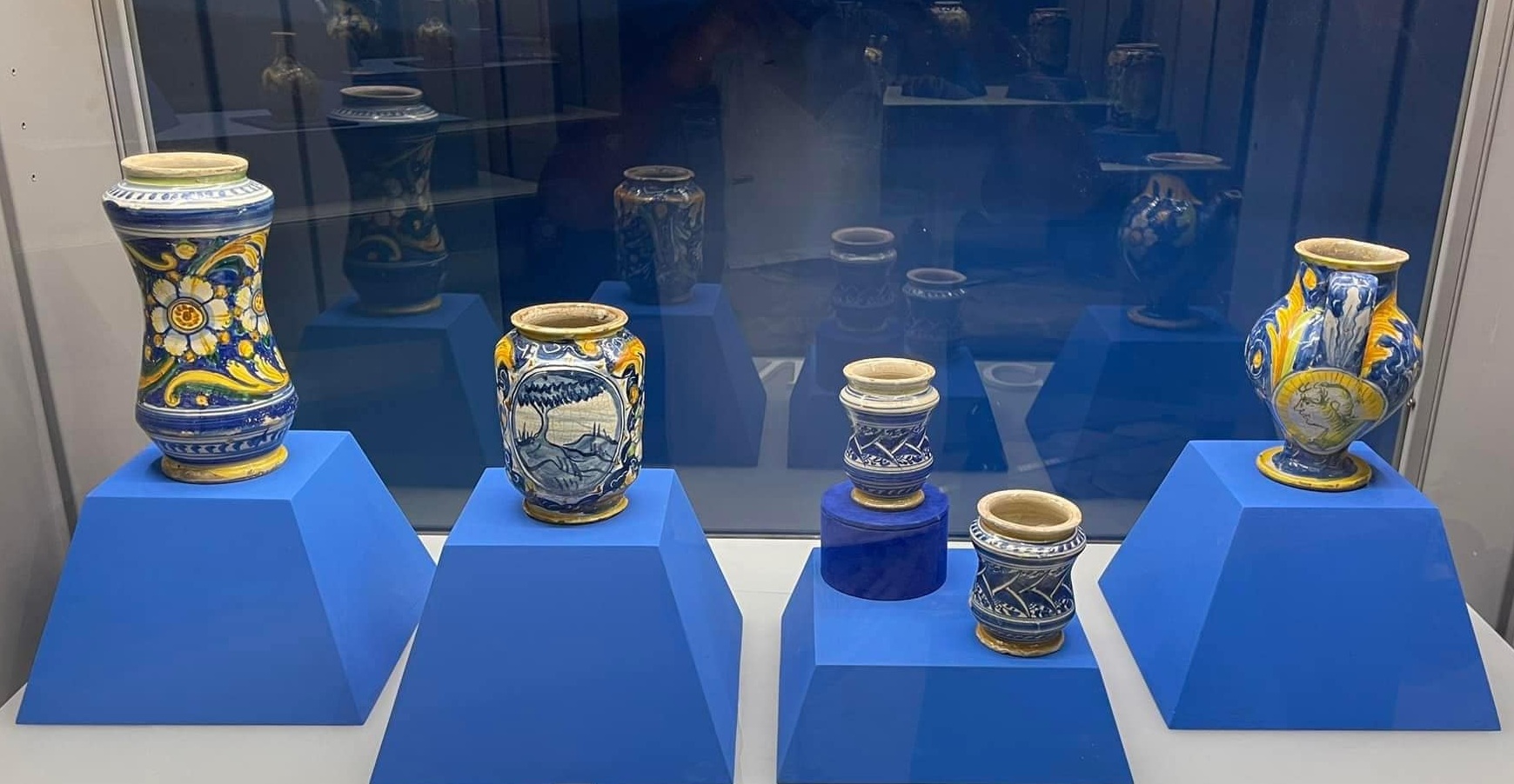 Ceramiche Gerace maiolica Cavalieri Malta 2 - Ceramiche di Gerace, a Napoli il racconto della maiolica secentesca - 23 Ceramiche Gerace maiolica Cavalieri Malta 2 - Meraviglie di Calabria - 22
