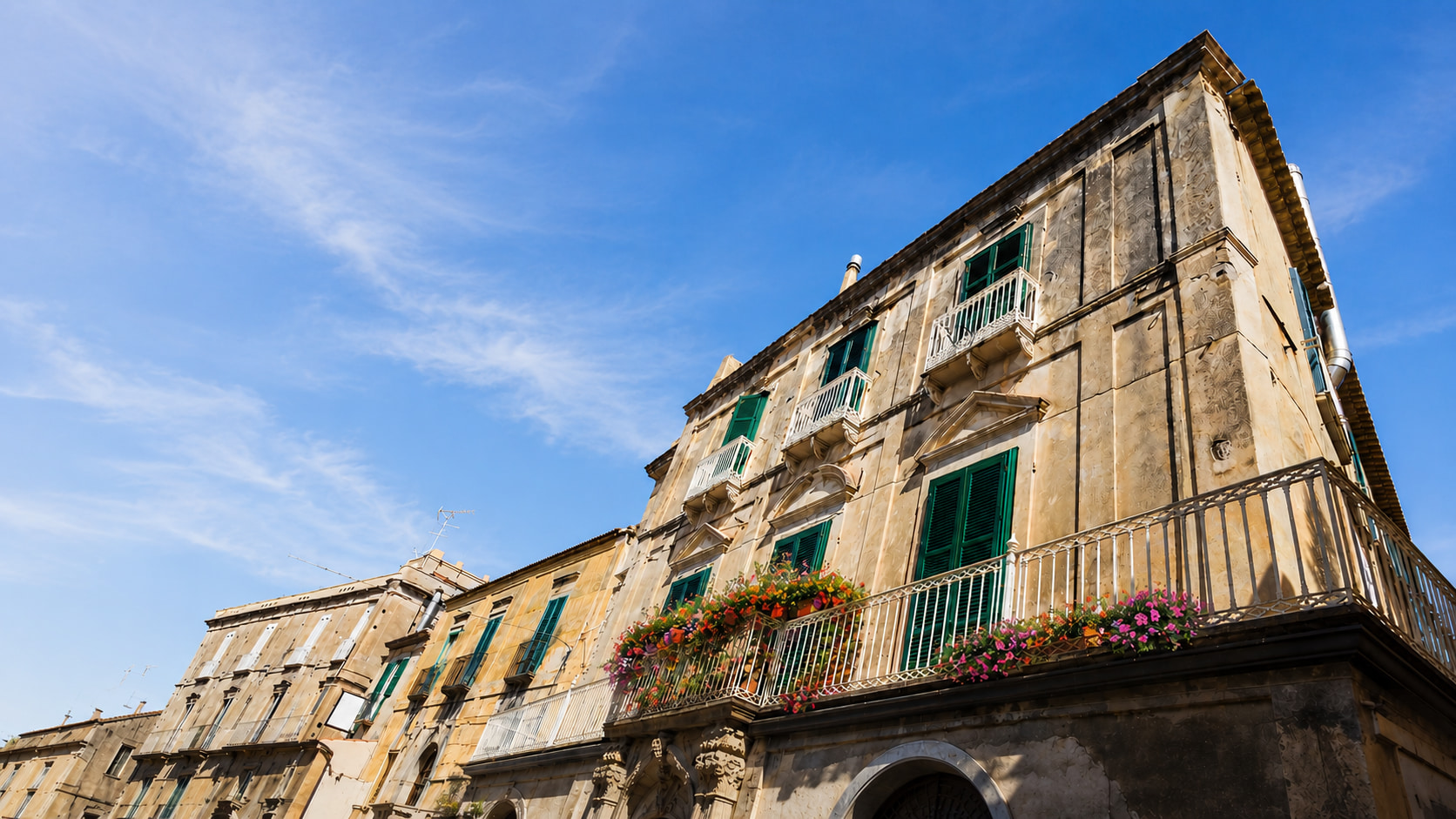 Tropea palazzo scrugli - Dimore storiche, a Tropea e Vibo tre palazzi aprono ai visitatori - 3 Tropea palazzo scrugli - Meraviglie di Calabria - 2