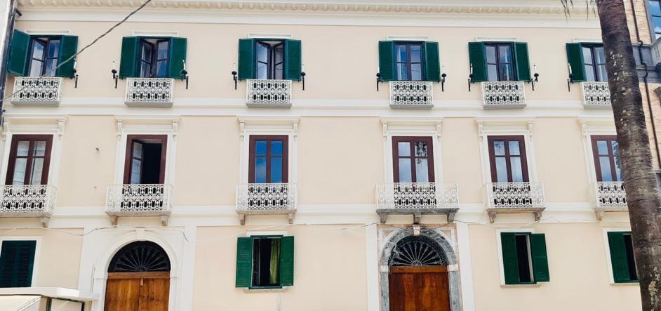 Vibo Palazzo Murmura facciata - Dimore storiche, a Tropea e Vibo tre palazzi aprono ai visitatori - 7 Vibo Palazzo Murmura facciata - Meraviglie di Calabria - 6