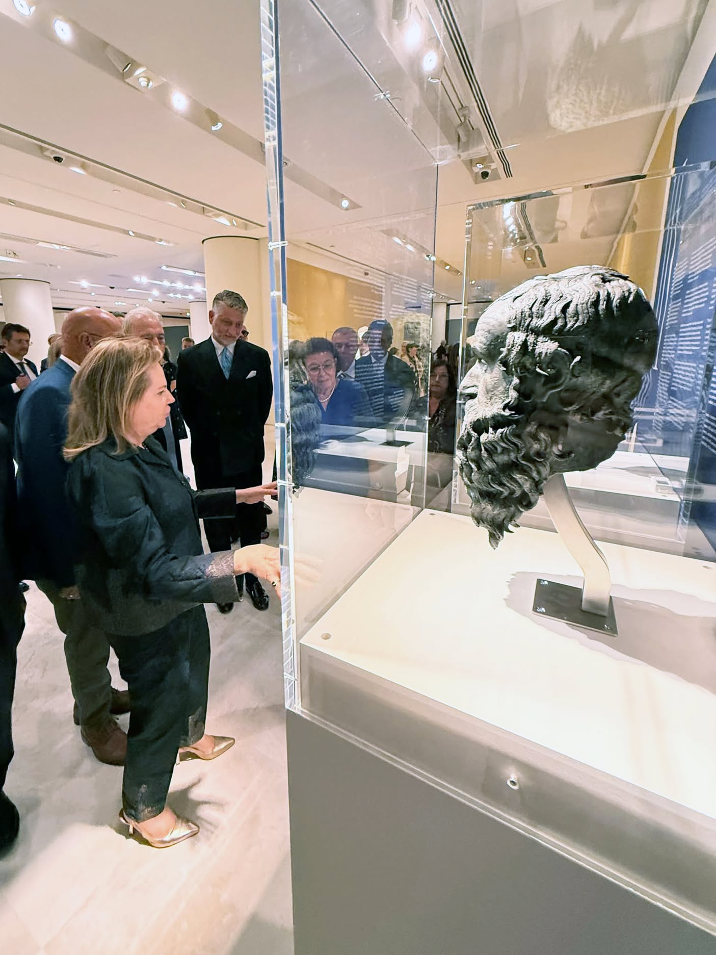 Atene mostra marrc ministro giuli 1 - Inaugurata ad Atene la mostra con i capolavori custoditi al MArRC - 7 Atene mostra marrc ministro giuli 1 - Meraviglie di Calabria - 6