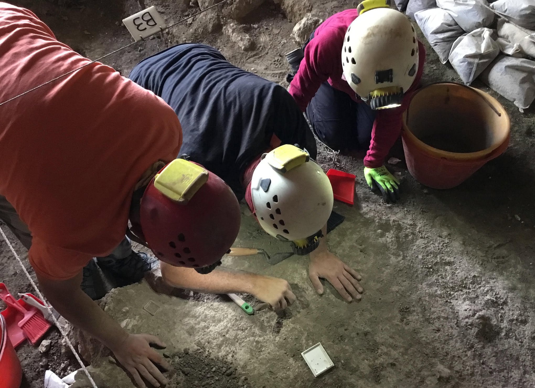 Grotte SAN LORENZO BELLIZZI TAVOLA ROTONDA SPELEOARCHEOLOGIA 1 - A San Lorenzo Bellizzi il mondo della speleo-archeologia del Pollino - 5 Grotte SAN LORENZO BELLIZZI TAVOLA ROTONDA SPELEOARCHEOLOGIA 1 - Meraviglie di Calabria - 4