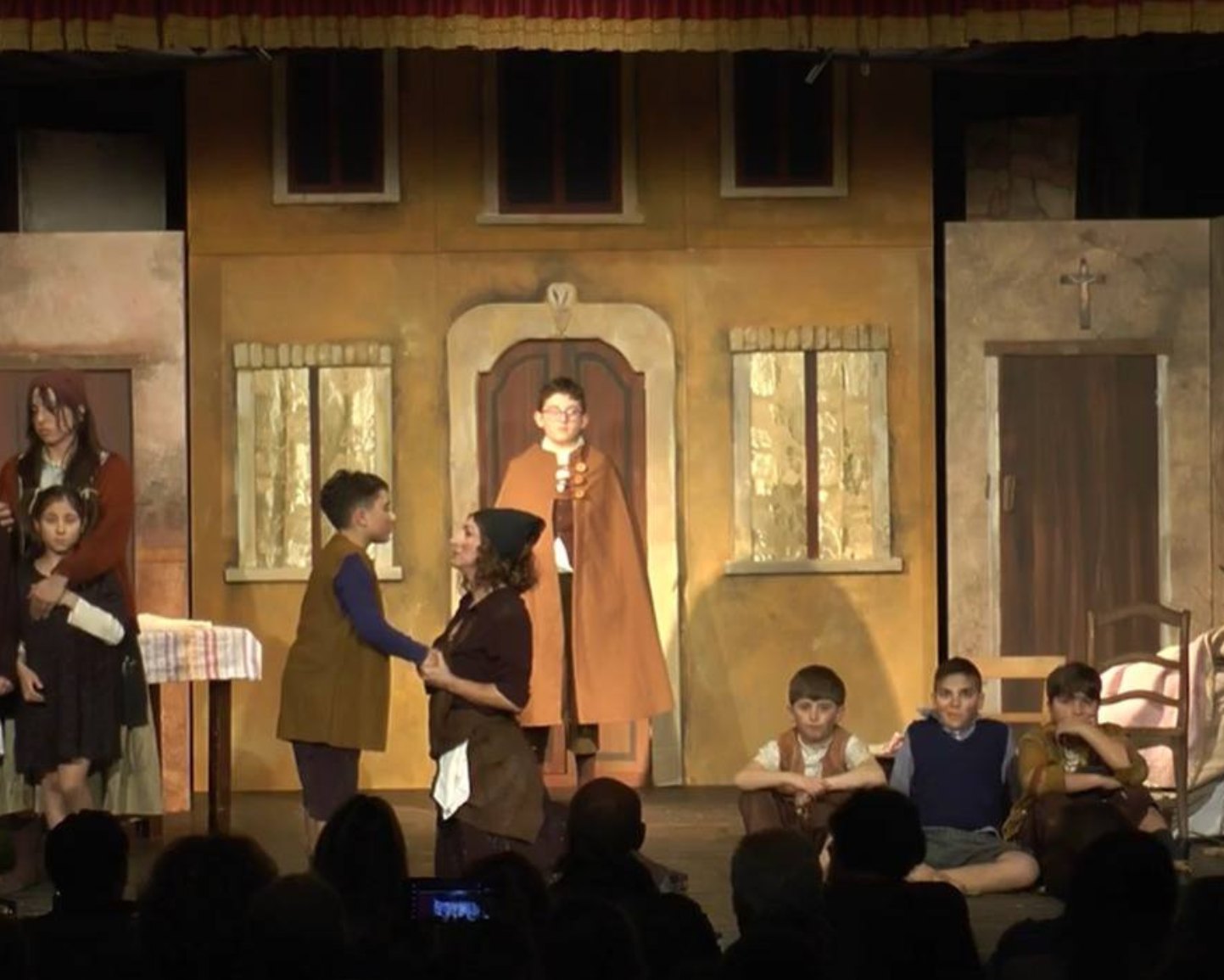 Locri teatro Tibi e Tascia 7 - Le due anime calabresi, a Locri "Tibi e TÃ scia" di Saverio Strati in teatro - 3 Locri teatro Tibi e Tascia 7 - Meraviglie di Calabria - 2