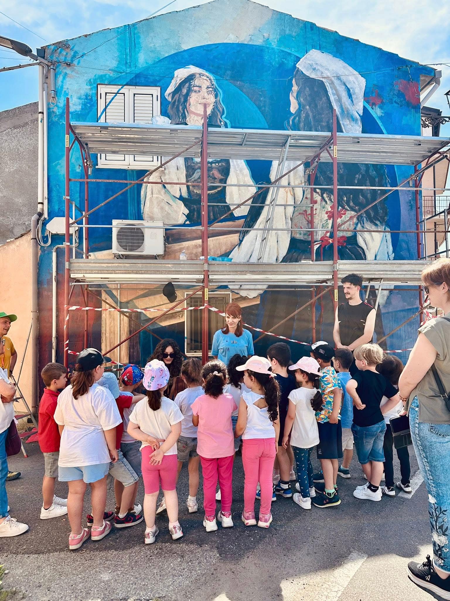 Pallagorio murales 10 - I murales arbëreshë di Pallagorio, ponte culturale tra Arbëria e Balcani - 15 Pallagorio murales 10 - Meraviglie di Calabria - 14