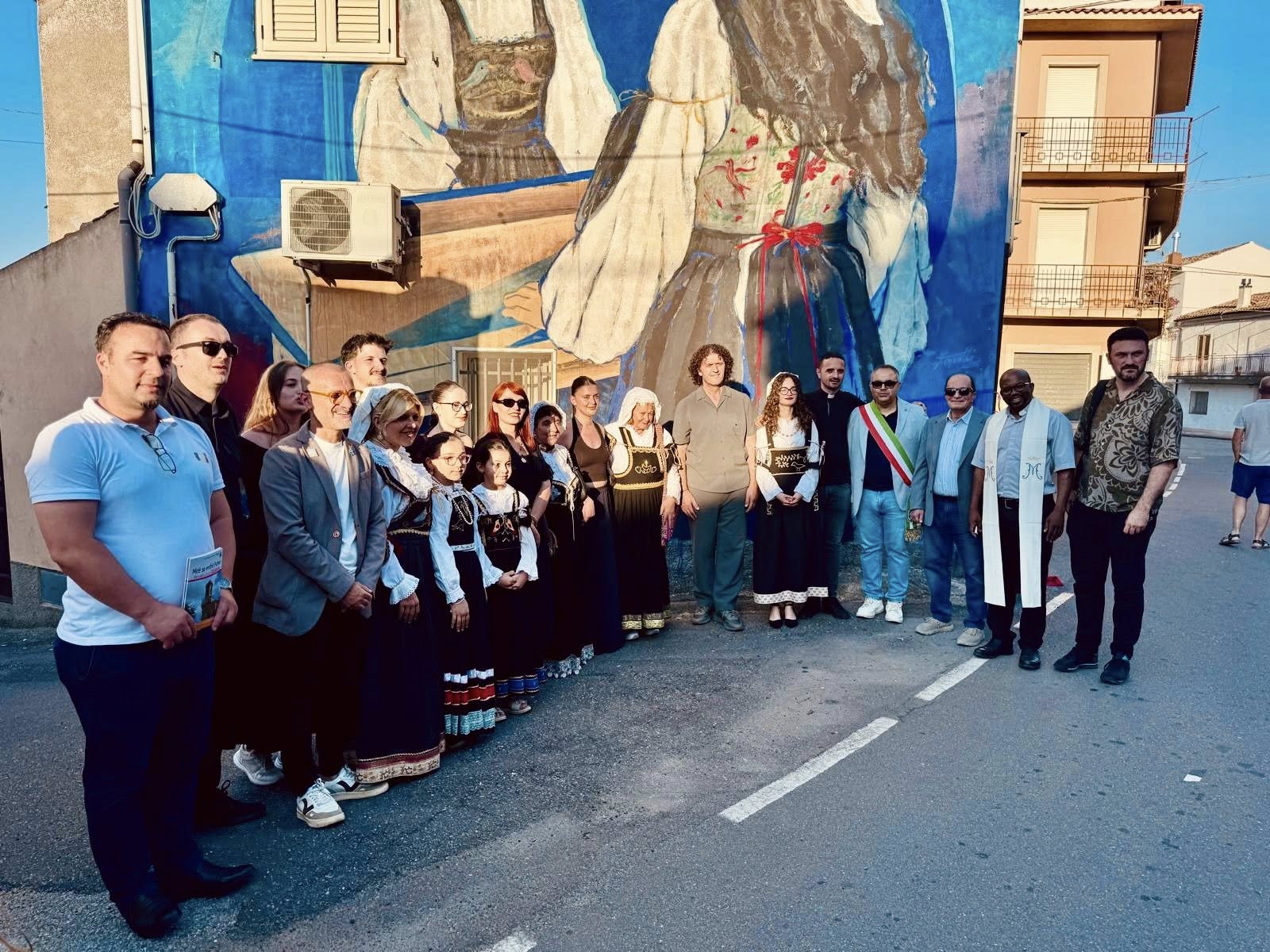 Pallagorio murales 11 - I murales arbëreshë di Pallagorio, ponte culturale tra Arbëria e Balcani - 33 Pallagorio murales 11 - Meraviglie di Calabria - 32