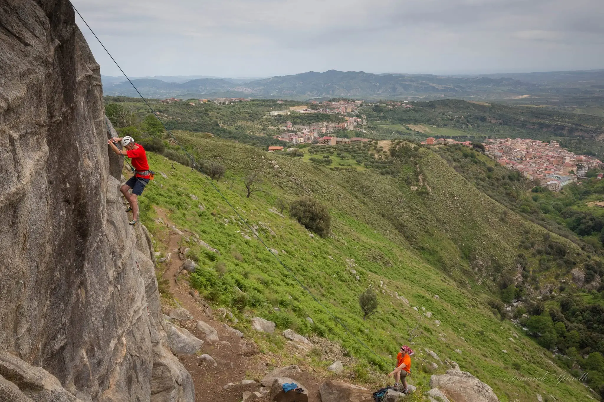 Riserva del Vergari arrampicata sportiva 3 - La Cicogna nera della Riserva del Vergari ripresa dalla TV tedesca - 21 Riserva del Vergari arrampicata sportiva 3 - Meraviglie di Calabria - 20