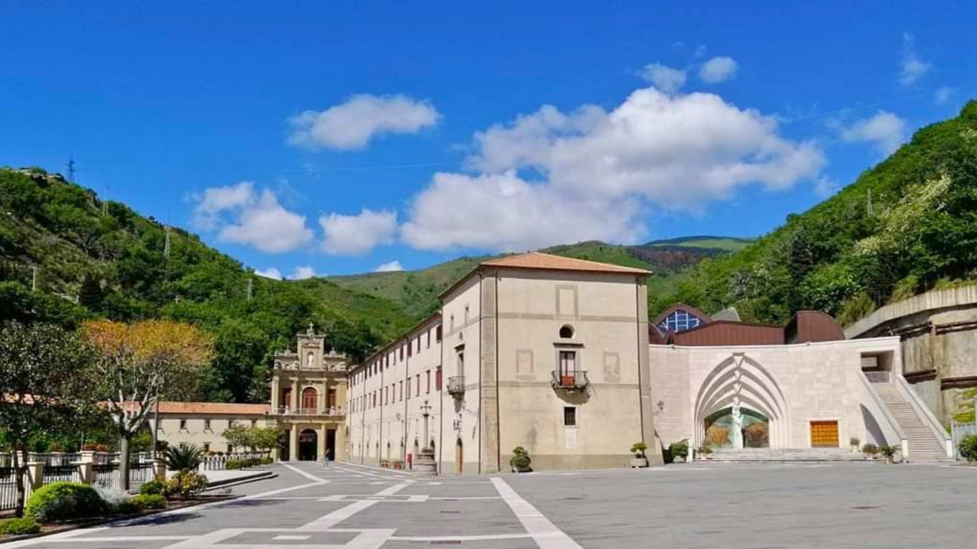 Santuario san francesco di paola - Navigando lungocosta, le telecamere Rai raggiungono Scilla e Paola - 3 Santuario san francesco di paola - Meraviglie di Calabria - 2