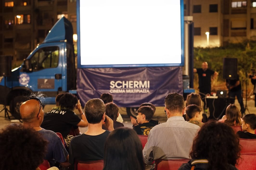 Schermi Cinema Multipiazza ph Fabio Itri 3 - Riparte il Cine-furgone, arriva Schermi Cinema Multipiazza - 3 Schermi Cinema Multipiazza ph Fabio Itri 3 - Meraviglie di Calabria - 2